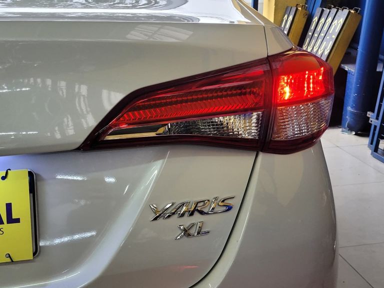 Toyota YARIS XL Sedan 1.5 Flex 16V 4p Aut.
