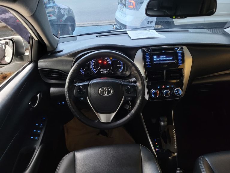 Toyota YARIS XL Sedan 1.5 Flex 16V 4p Aut.