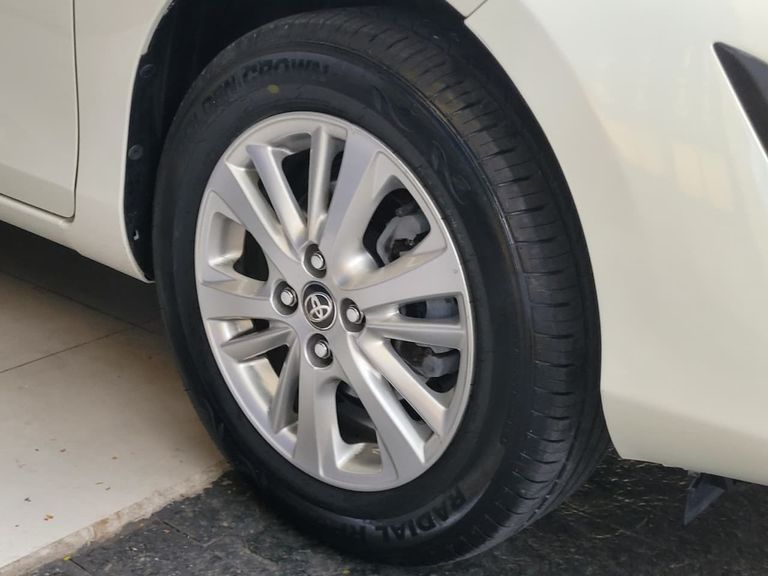 Toyota YARIS XL Sedan 1.5 Flex 16V 4p Aut.