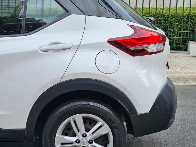 Nissan KICKS S Direct 1.6 16V Flex 5p Aut.