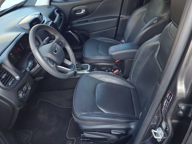 Jeep Renegade Long. T270 1.3 TB 4x2 Flex Aut.