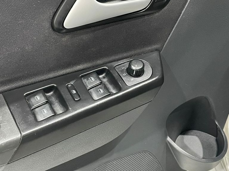 VolksWagen Fox Comfortline I Motion 1.6 Flex 8V 5p