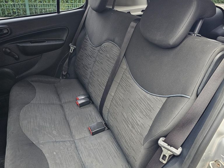 Fiat UNO ATTRACTIVE 1.0 Fire Flex 8V 5p