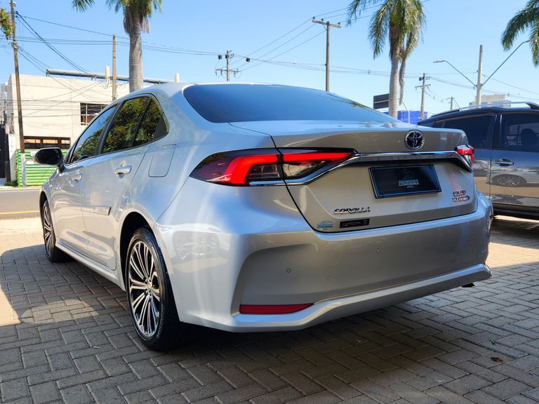 Toyota Corolla Altis Prem. 1.8 Aut. (Híbrido)