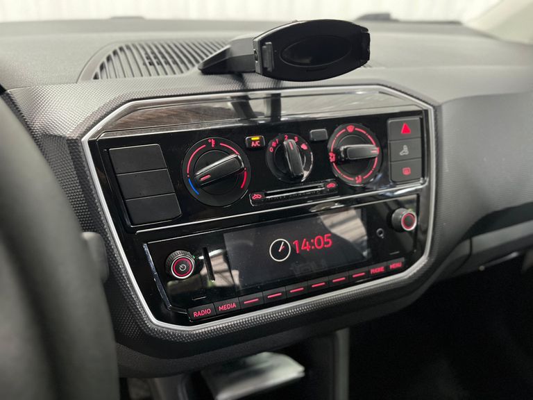 VolksWagen up! Connect 1.0 TSI Total Flex 12V 5p