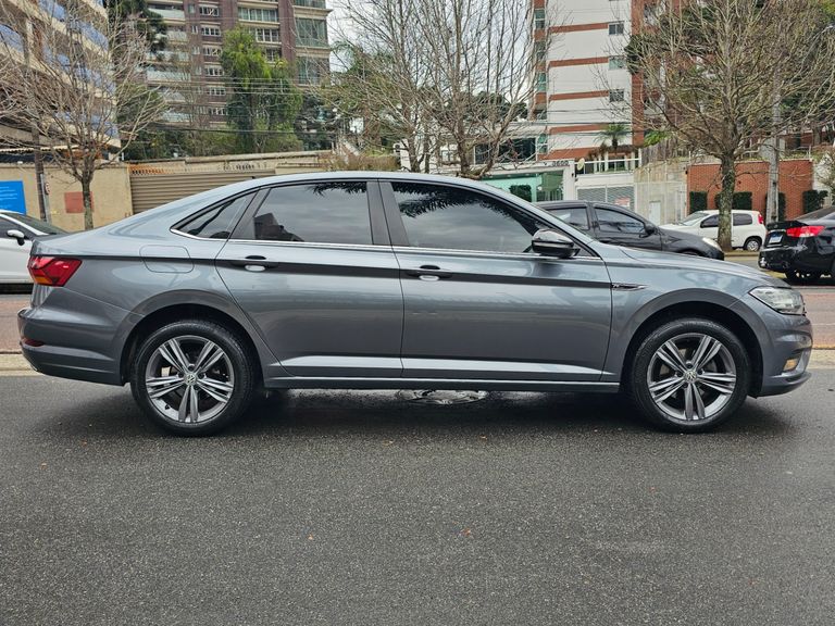 VolksWagen JETTA R-Line 250 TSI 1.4 Flex 16V Aut.