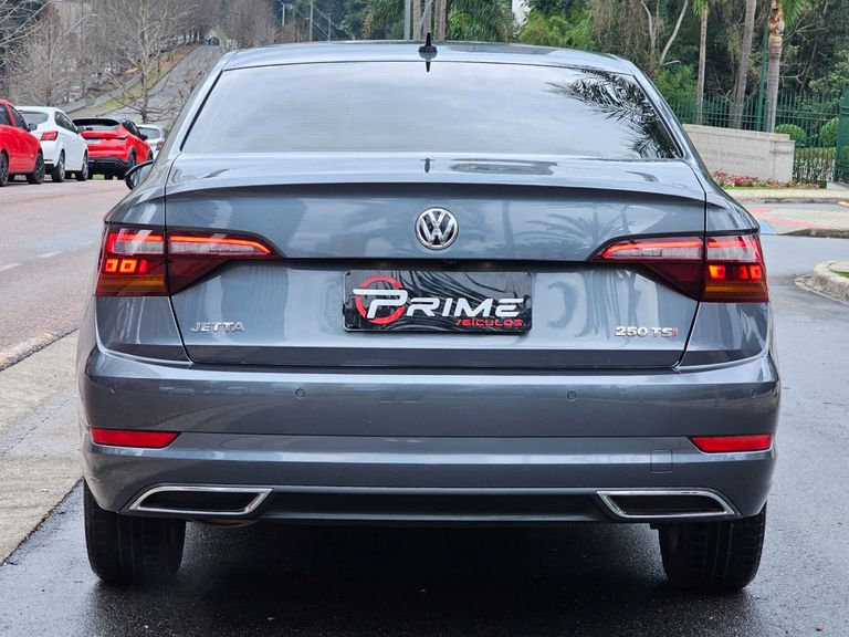VolksWagen JETTA R-Line 250 TSI 1.4 Flex 16V Aut.