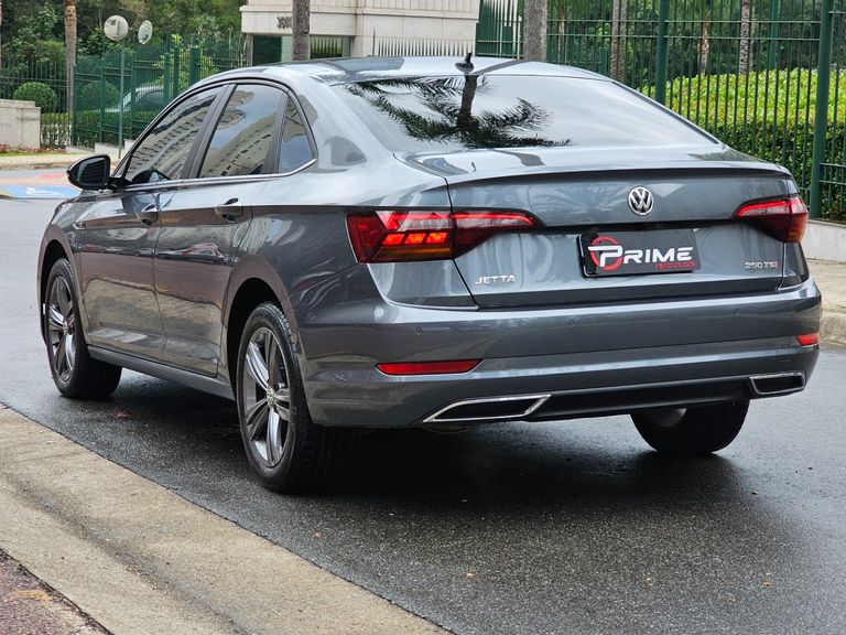 VolksWagen JETTA R-Line 250 TSI 1.4 Flex 16V Aut.