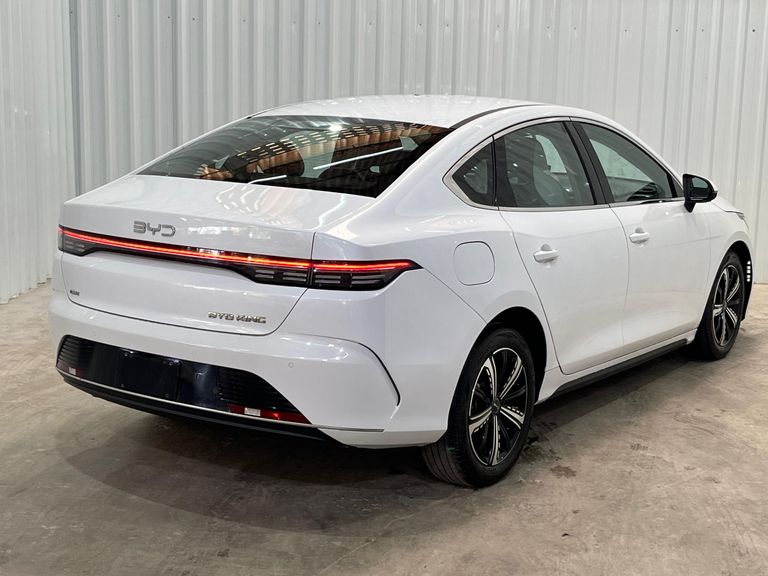 BYD King GL 1.5 16V Aut. (Hibrido)