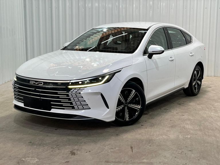 BYD King GL 1.5 16V Aut. (Hibrido)