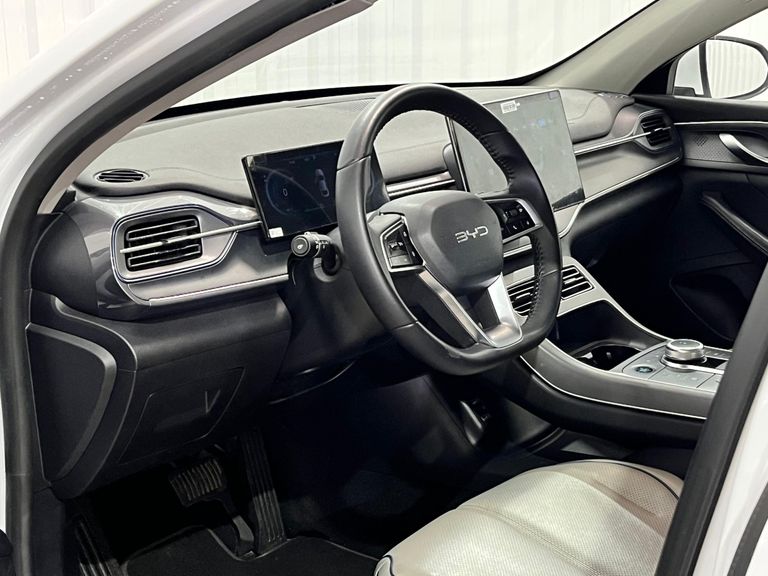 BYD King GL 1.5 16V Aut. (Hibrido)