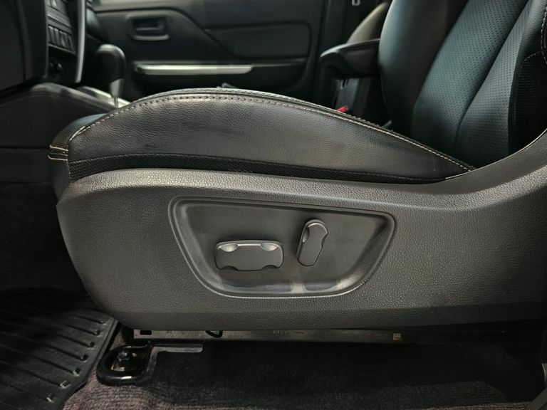 Mitsubishi L200 Triton Sport GLS 2.4 CD Diesel Aut.