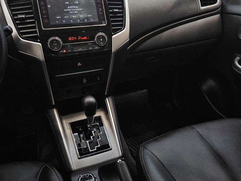 Mitsubishi L200 Triton Sport GLS 2.4 CD Diesel Aut.