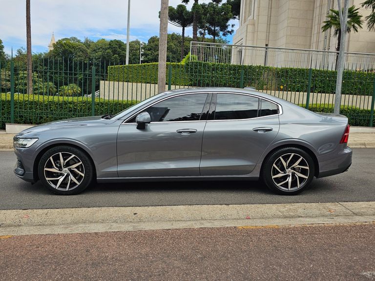 Volvo S60 T-4 MOMENTUM 2.0 190cv 4p