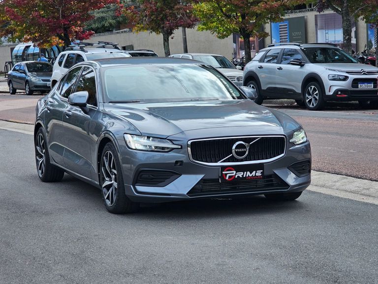 Volvo S60 T-4 MOMENTUM 2.0 190cv 4p