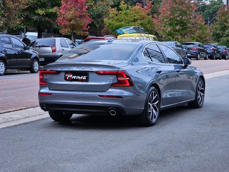 Volvo S60 T-4 MOMENTUM 2.0 190cv 4p