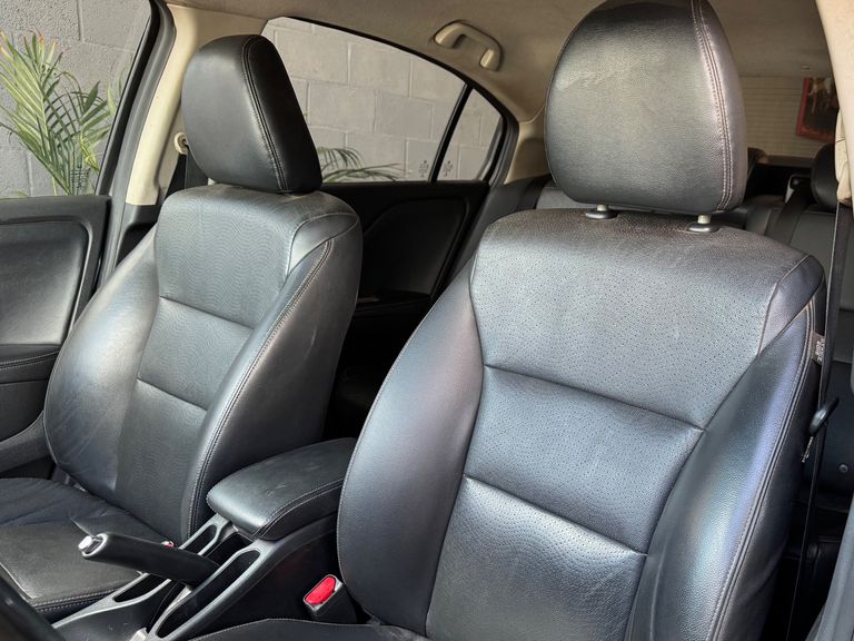 Nissan Sentra SL 2.0 FlexStart 16V Aut.