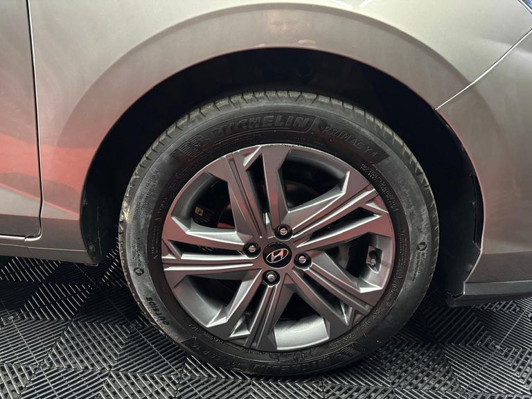 Hyundai HB20S Comfort Plus 1.0 TB Flex 12V Aut