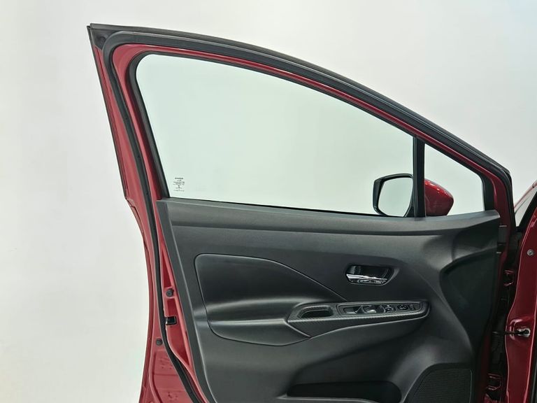 Nissan VERSA Advance 1.6 16V Flex Aut.