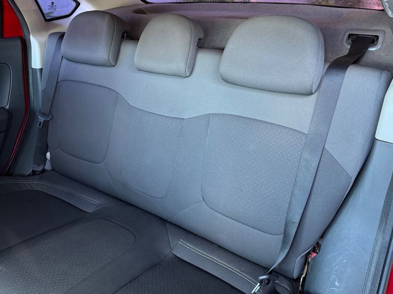 Fiat Grand Siena ATTRACTIVE 1.0 Flex 8V 4p