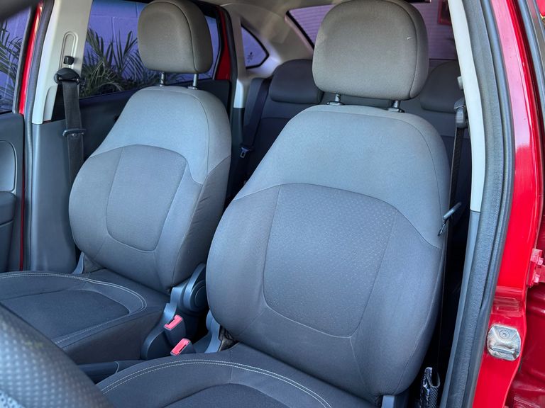 Fiat Grand Siena ATTRACTIVE 1.0 Flex 8V 4p