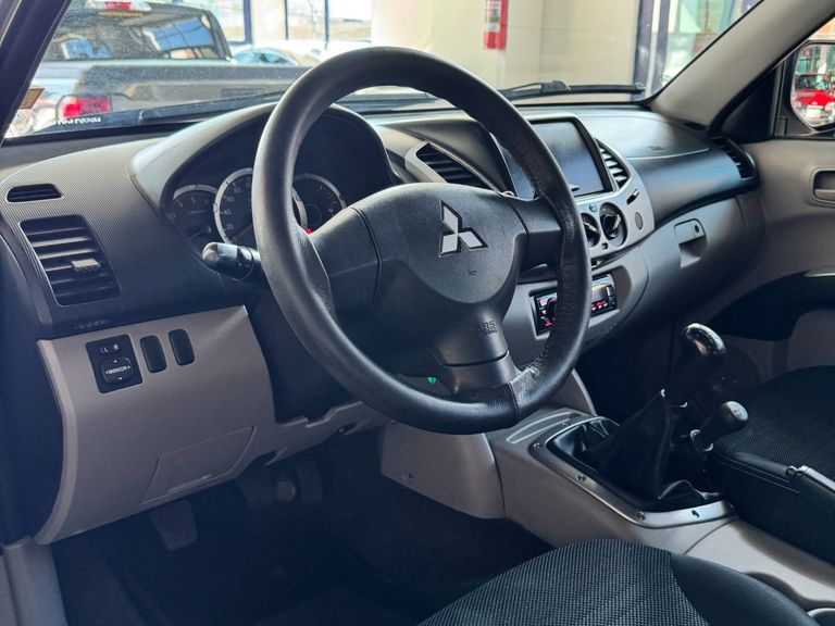 Mitsubishi L200 Triton GLS 3.2 CD TB Int.Diesel Mec