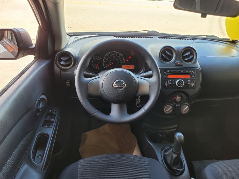 Nissan VERSA SV 1.6 16V Flex Fuel 4p Mec.