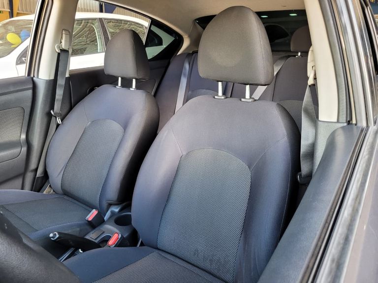 Nissan VERSA SV 1.6 16V Flex Fuel 4p Mec.