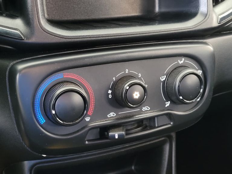 Fiat Strada Freedom 1.3 Flex 8V CD