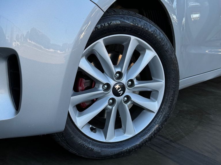 Kia Motors Cerato 1.6 16V  Flex  Aut.