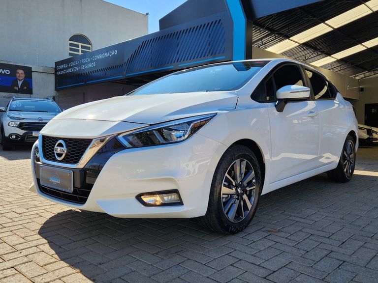 Nissan VERSA Advance 1.6 16V Flex Aut.