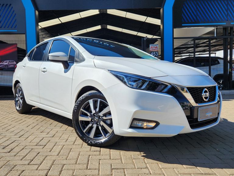 Nissan VERSA Advance 1.6 16V Flex Aut.