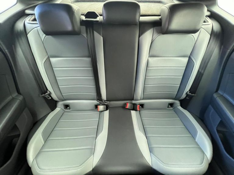 VolksWagen Nivus Highline 1.0 200 TSI Flex Aut.