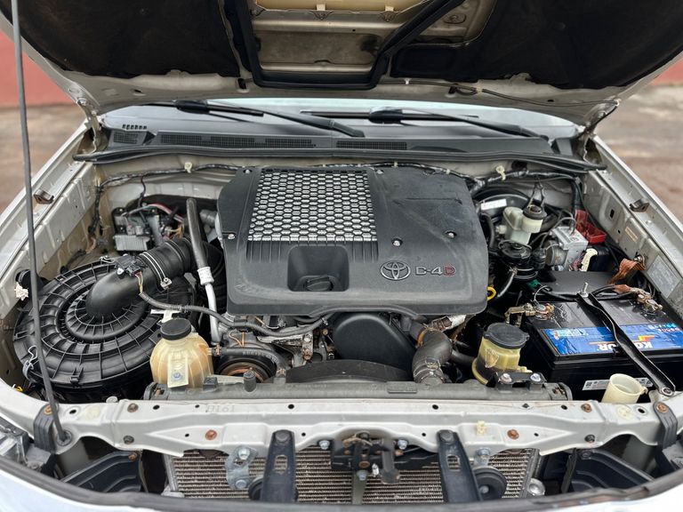 Toyota Hilux CD D4-D 4x4 3.0 TDI Dies. Mec.