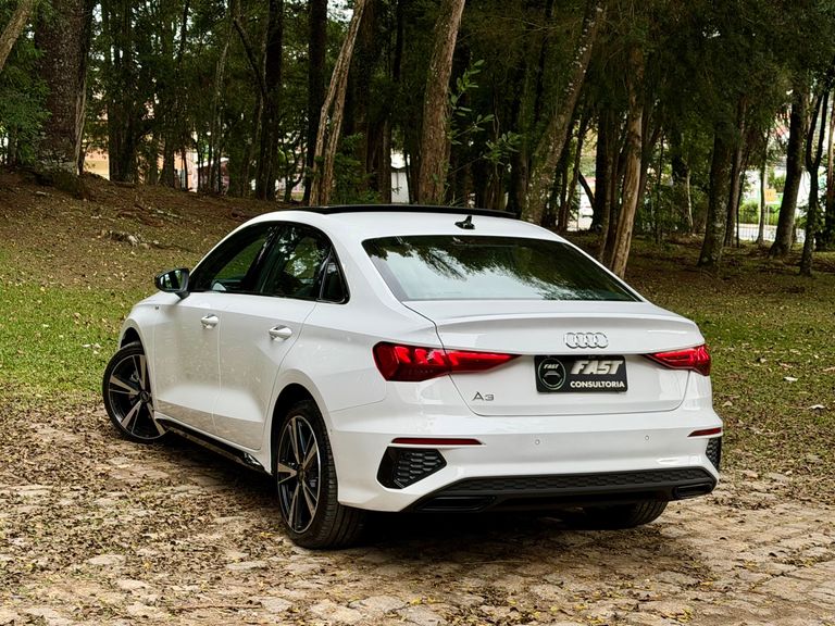 Audi A3 Sportb. Perf. Black 2.0 S-tron.(Híb.)