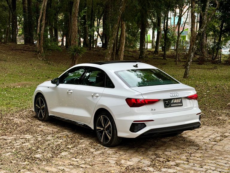 Audi A3 Sportb. Perf. Black 2.0 S-tron.(Híb.)