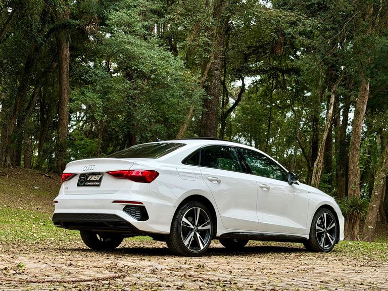 Audi A3 Sportb. Perf. Black 2.0 S-tron.(Híb.)