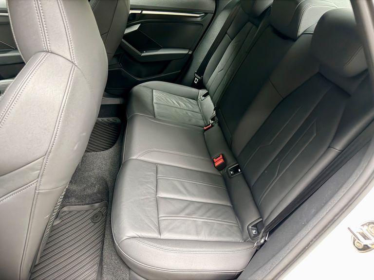 Audi A3 Sportb. Perf. Black 2.0 S-tron.(Híb.)
