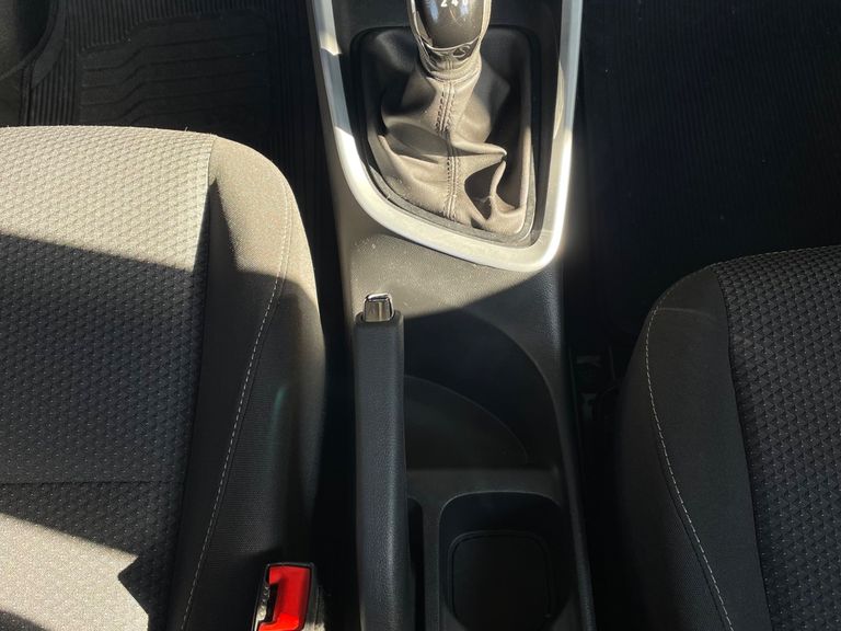 Chevrolet ONIX SEDAN Plus LT 1.0 12V Flex 4p Mec.