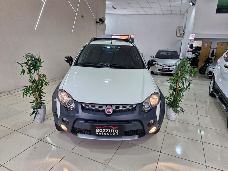 Fiat Strada Adv.1.8 16V Dualogic Flex CD