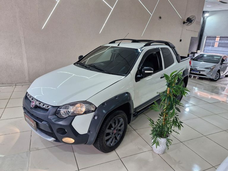 Fiat Strada Adv.1.8 16V Dualogic Flex CD