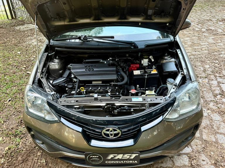 Toyota ETIOS X Plus 1.5 Flex 16V 5p Aut.