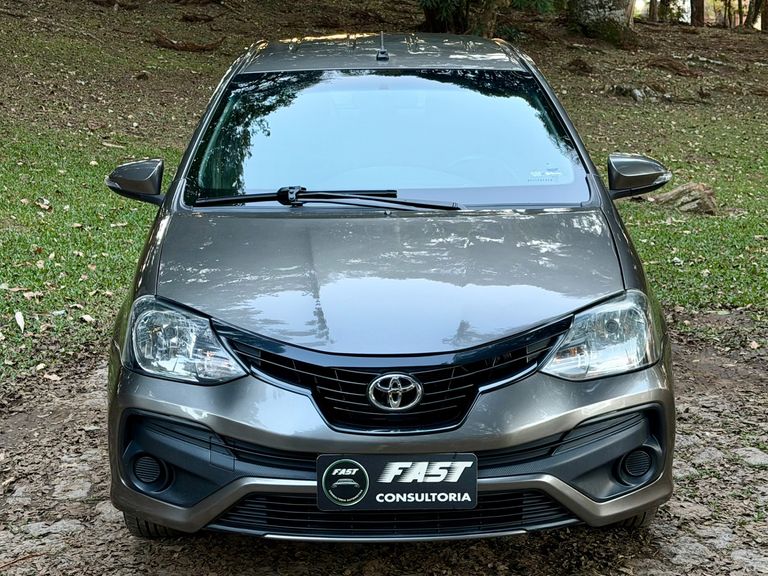 Toyota ETIOS X Plus 1.5 Flex 16V 5p Aut.