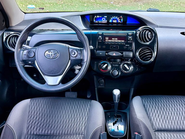 Toyota ETIOS X Plus 1.5 Flex 16V 5p Aut.