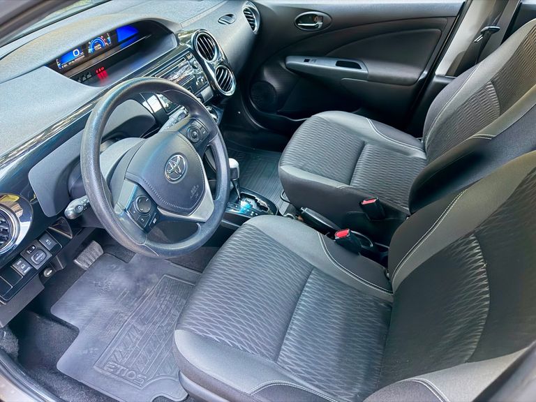 Toyota ETIOS X Plus 1.5 Flex 16V 5p Aut.