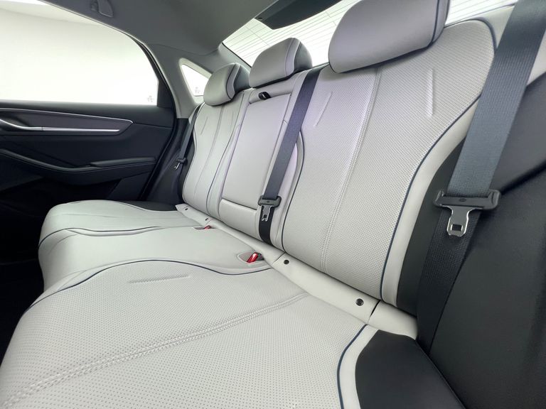 BYD King GS 1.5 16V Aut. (Hibrido)