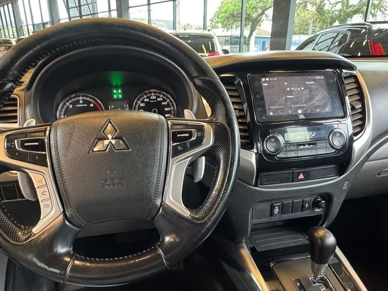Mitsubishi L200 Triton Sport HPE-S 2.4 CD Dies. Aut