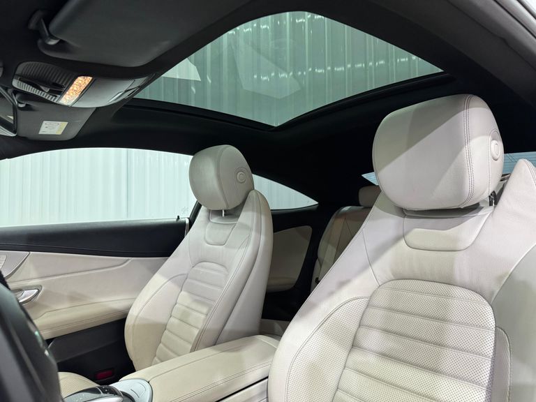 Mercedes C-250 Sport Coupe 2.0 16V 211cv Aut.