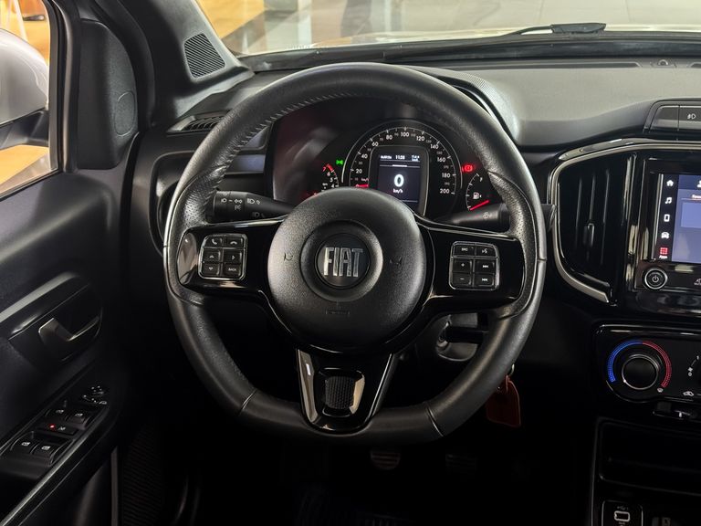 Fiat Strada Volcano 1.3 Flex 8V CD