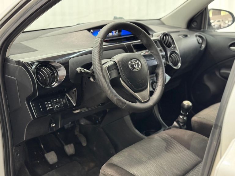 Toyota ETIOS X 1.3 Flex 16V 5p Mec.